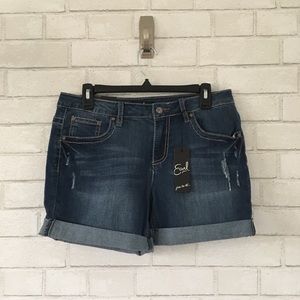Earl Jeans 👖 Distressed Jean Shorts